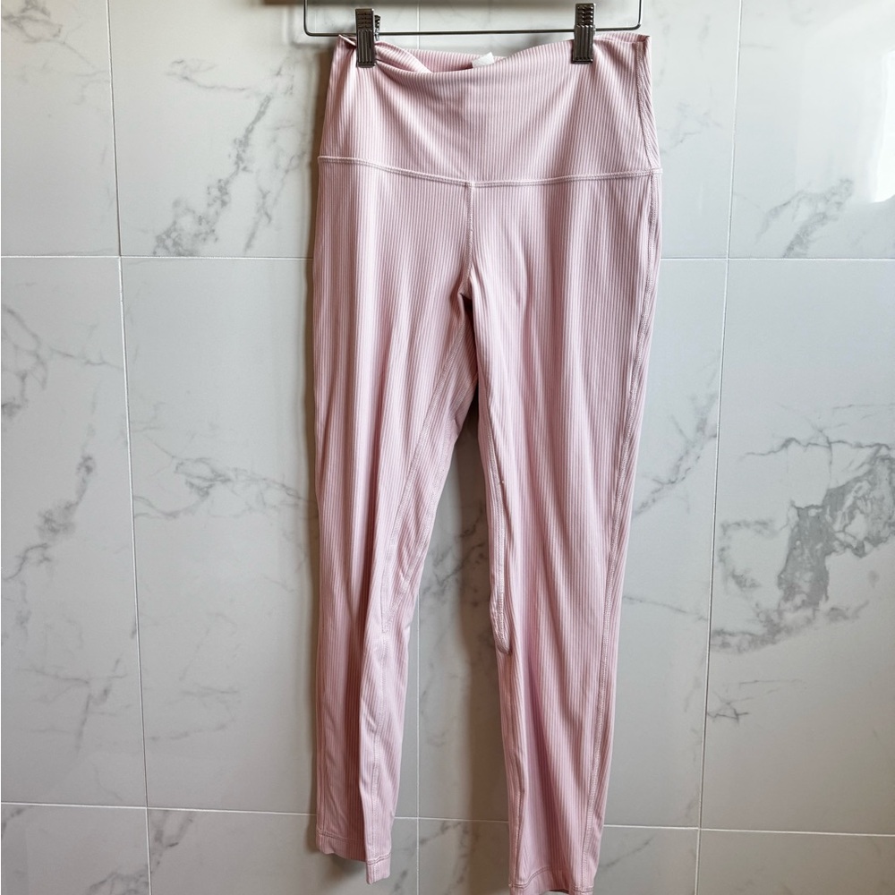 Lululemon size 6 ribbed FUSP leggings. FREE top included! 💕
